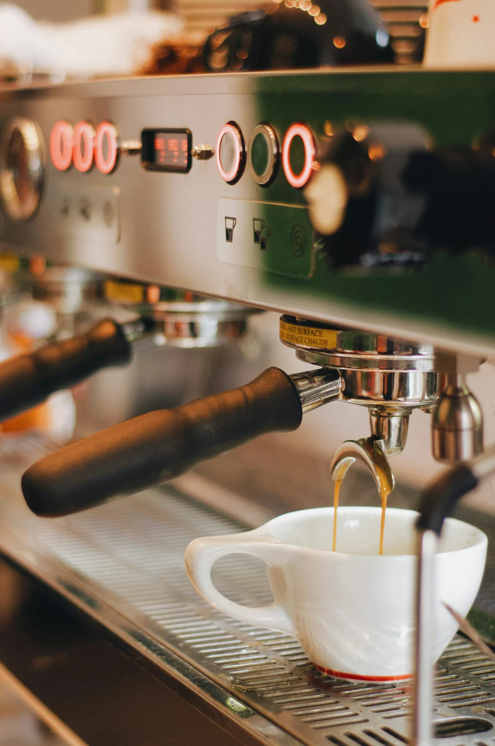 Dettaglio di una macchina espresso La Marzocco